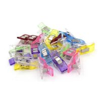 20 clipsuri plastic multicolore pentru fixare tipare si materiale, deschidere maxima 1.4 cm, BabySnap